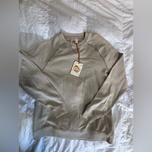 Women’s C&C California tan crewneck.